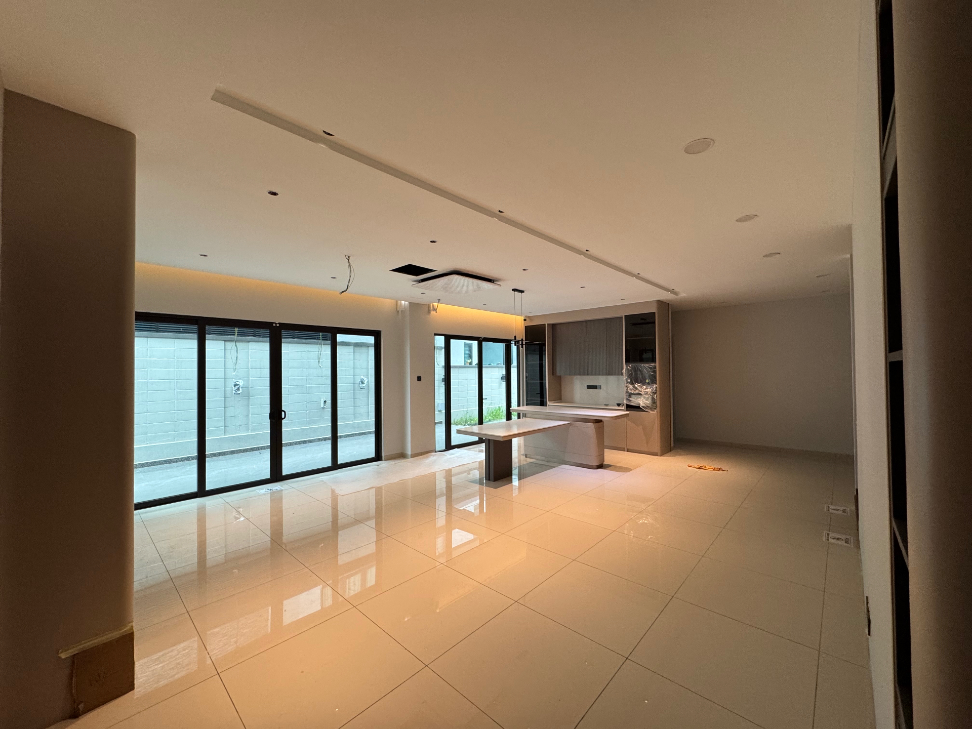 Modern interior fit-out
